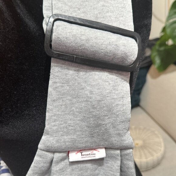 TIMETUU Pet Gear: Reversible Cross-Body Pet Sling Pet Carrier, Grey/Blue Stripe - Picture 9 of 16